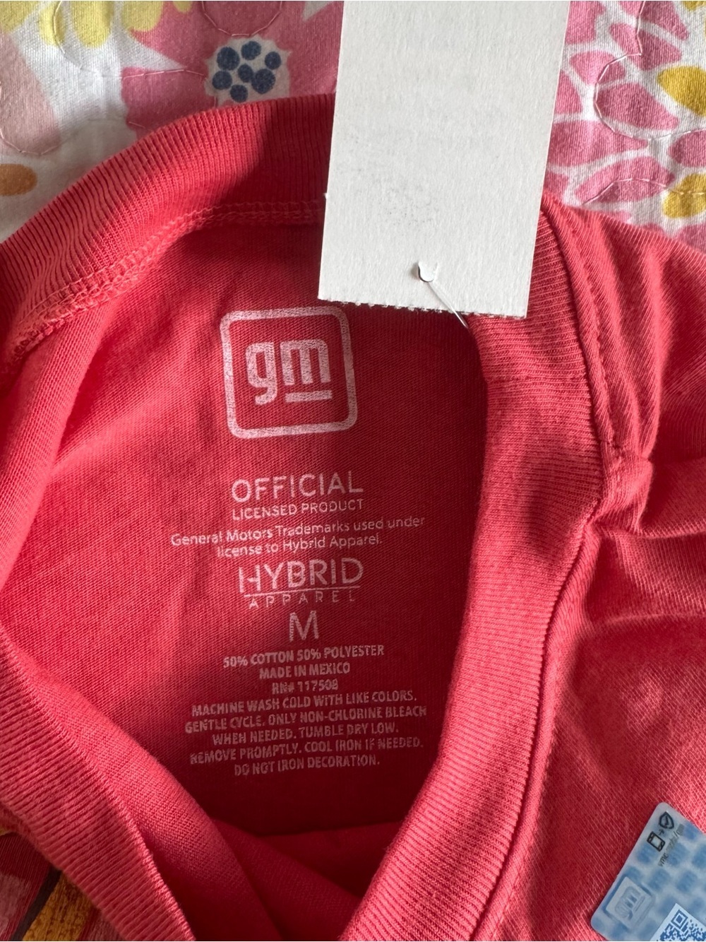 NWT WOMENS medium gm Camaro tshirt General Motors - Picture 3 of 3